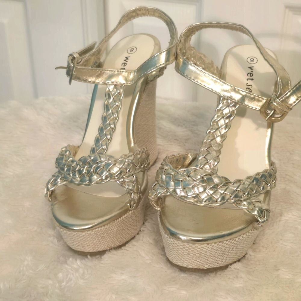 Wet Seal Gold Colored Chrome Wedge Heels Size 8 Slight Flaws